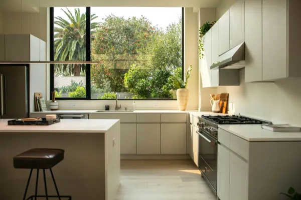 Kitchen Model 10 - Elegant Comfort